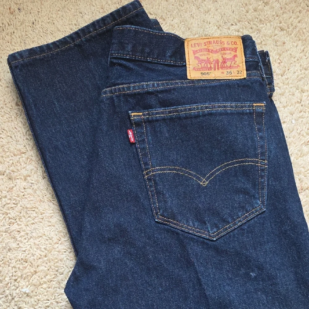 Levi's 505 Men's Straight Jeans in Dark Indigo 36×32